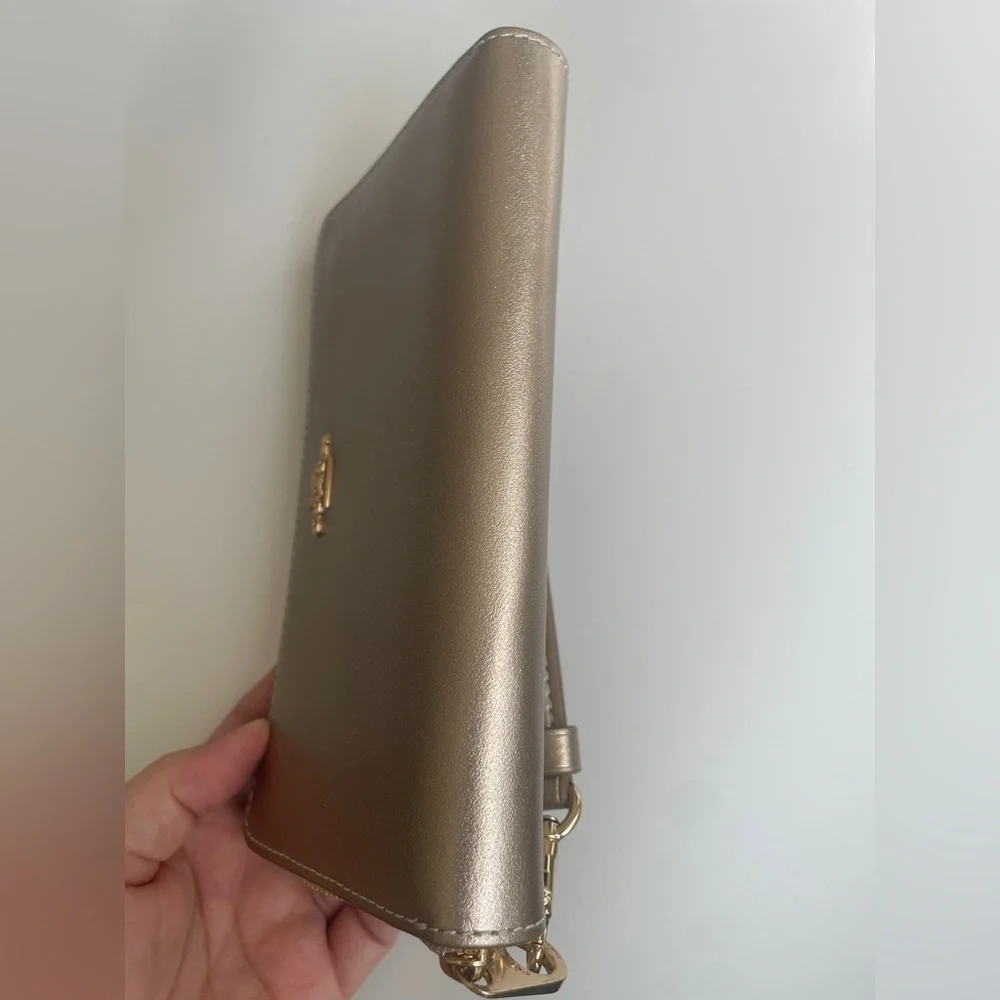 COACH Wallet - Picture 15 of 15